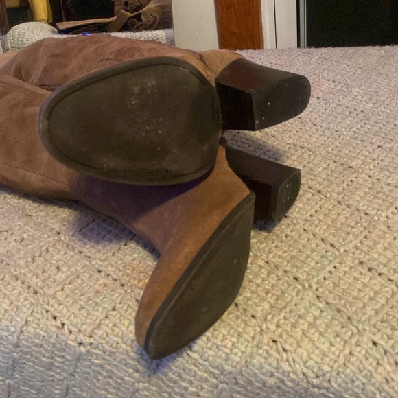 🦊 👢Tall lace brown suede with buckle. EUC. All heights pictured. 3 inch heel. - Picture 13 of 16